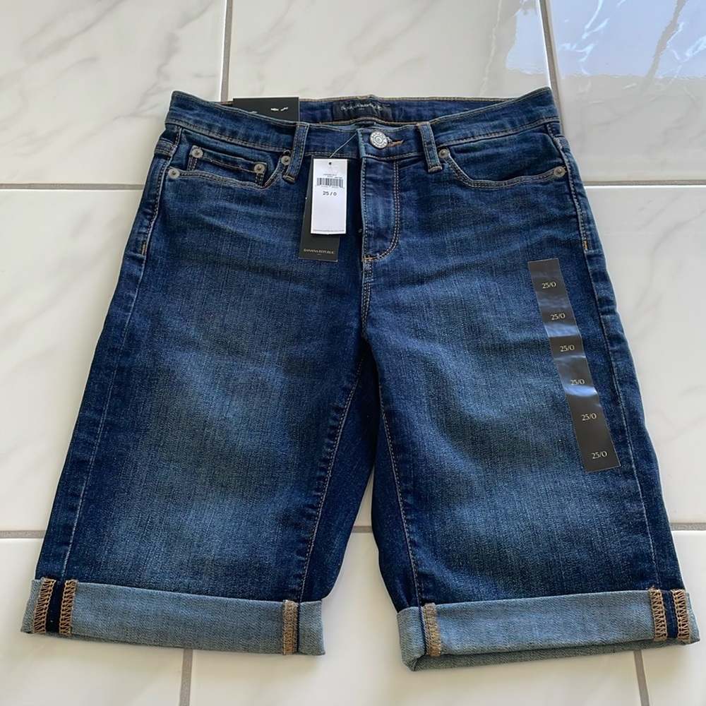 Banana Republic 10” Bermuda Shorts
